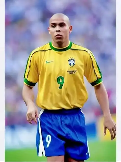 仅为球迷提 仅为球迷提